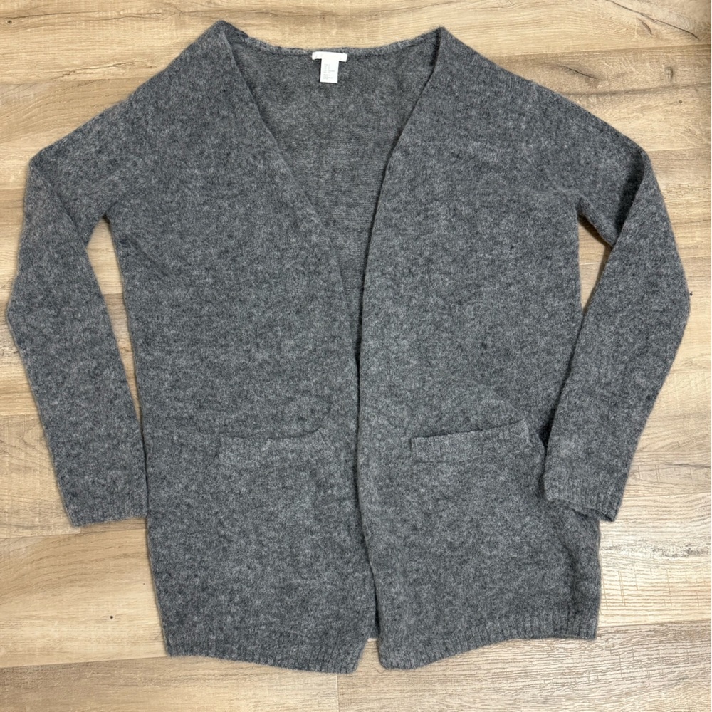 Gray Women's Oversized Fuzzy Cardigan with Pockets